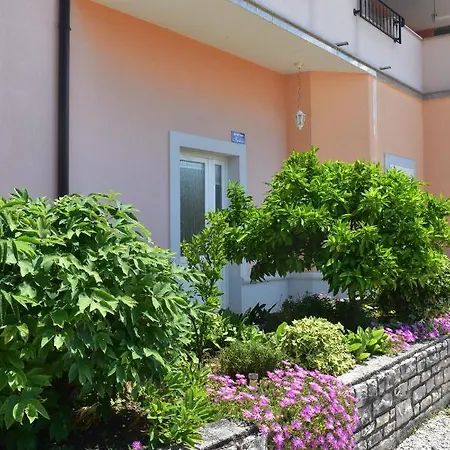 Fachin Apartment *